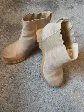 Sorel Women’s Casual Ankle Boots in Light Taupe - Comfortable Slip-On Style